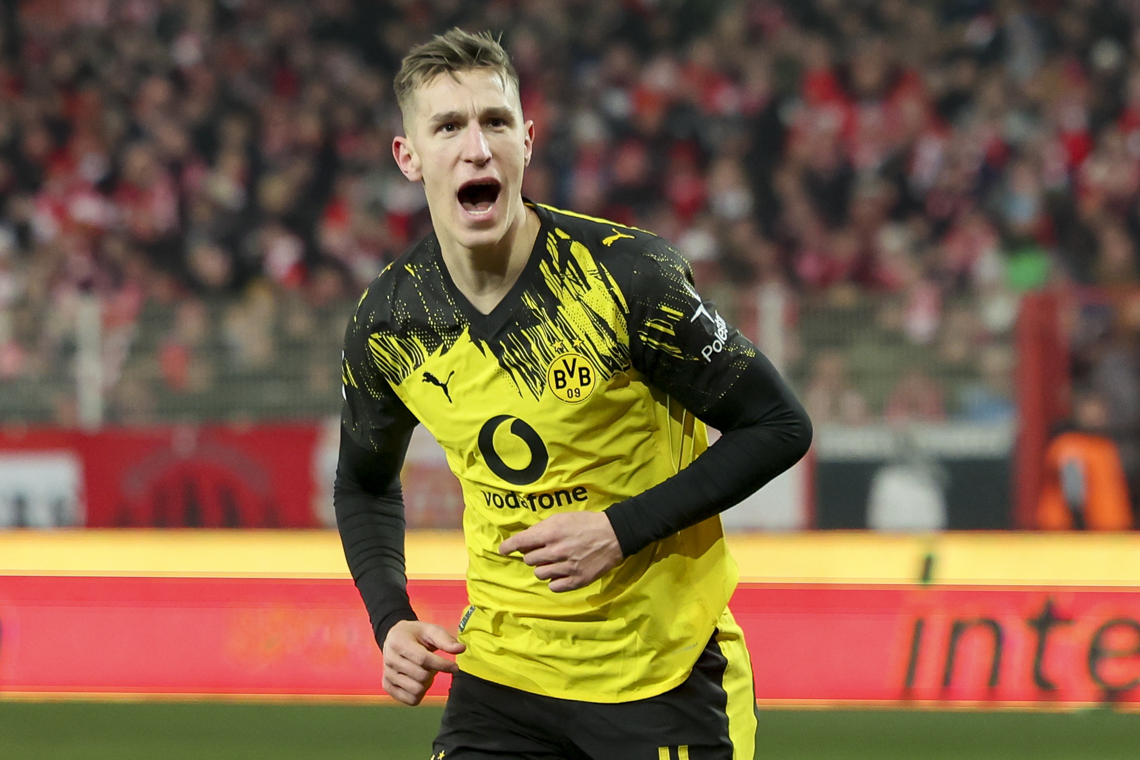 周琦视频拜年：如今我不再执着大魔王的标签 更专注于责任和担当